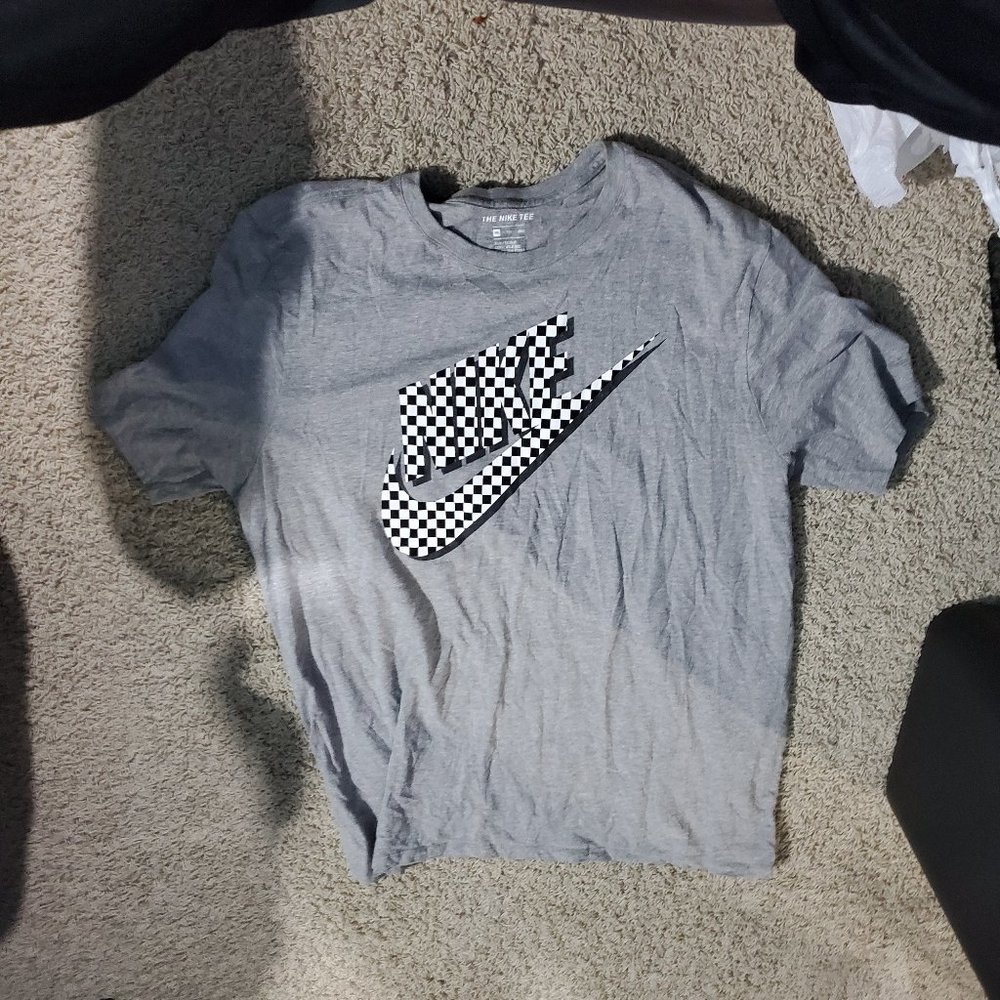 NIKE GREY WHITE BLACK CHECKERED T SHIRT